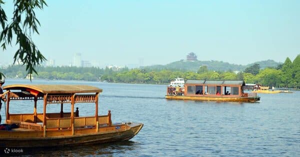 Hangzhou West Lake Guided Tour